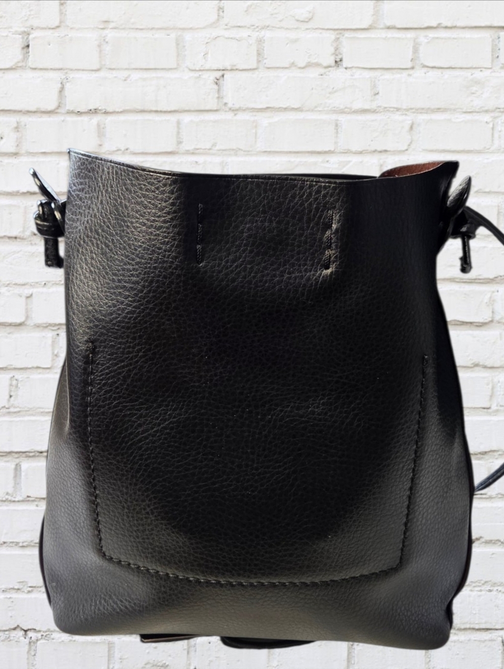 COACH DERBY CROSSBODY BAG PEBBLED- LIkE NEW- BLACK LEATHER- - Picture 3 of 8
